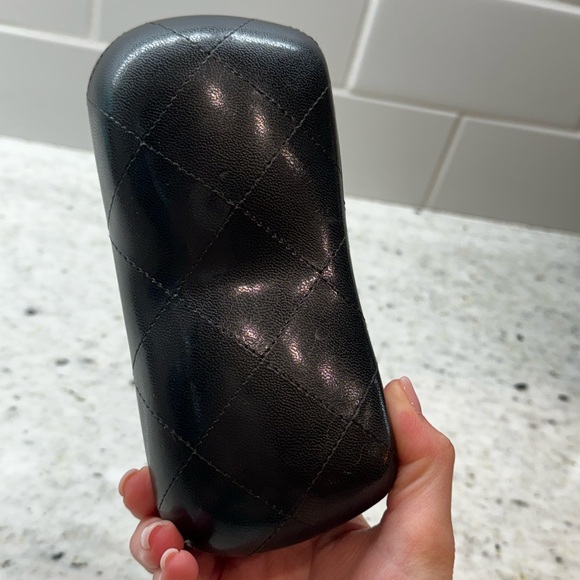 Chanel Polarized Sunglasses and case - Picture 5 of 9